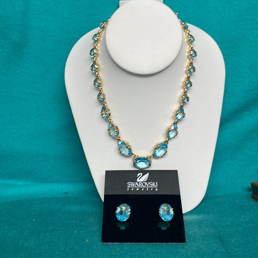Beautiful Swarovski Necklace and erring set  blue huge stones rare new
